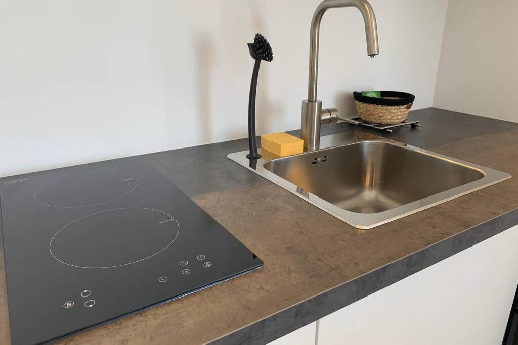 Le Petit Loft - Studio - Wifi - Coeur De Ville - Parking Pont-l'Abbe Exterior foto
