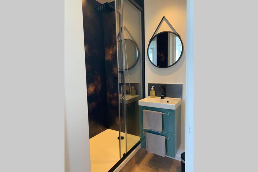 Le Petit Loft - Studio - Wifi - Coeur De Ville - Parking Pont-l'Abbe Exterior foto